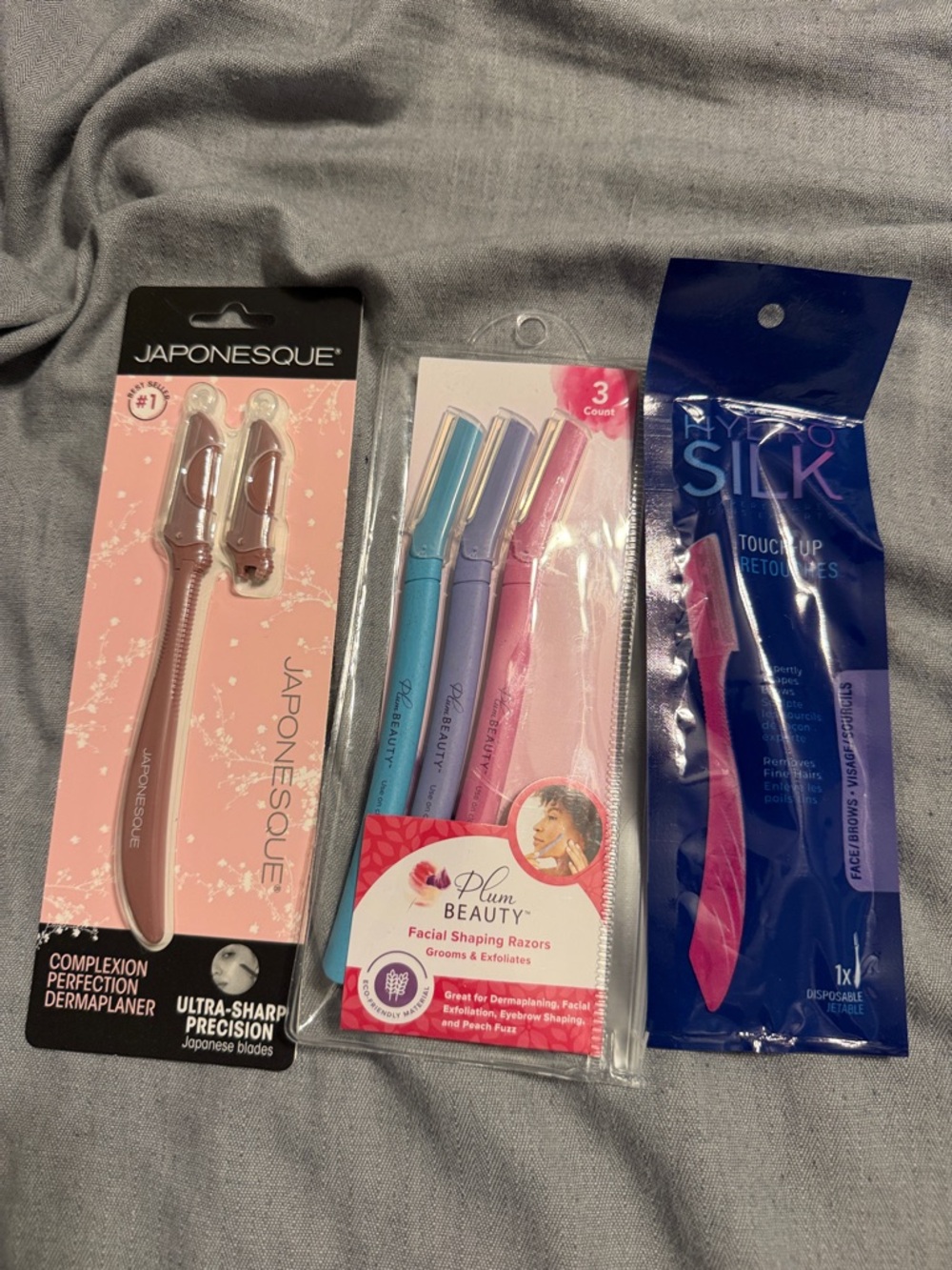 JAPONESQUE Rose Facial Dermaplaner + 2-Pack Facial Razors